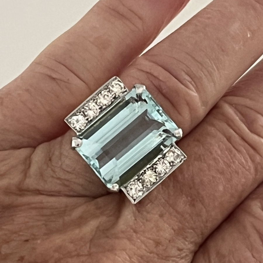 Bague Aigue - marine diamants en or jaune et gris - Castafiore