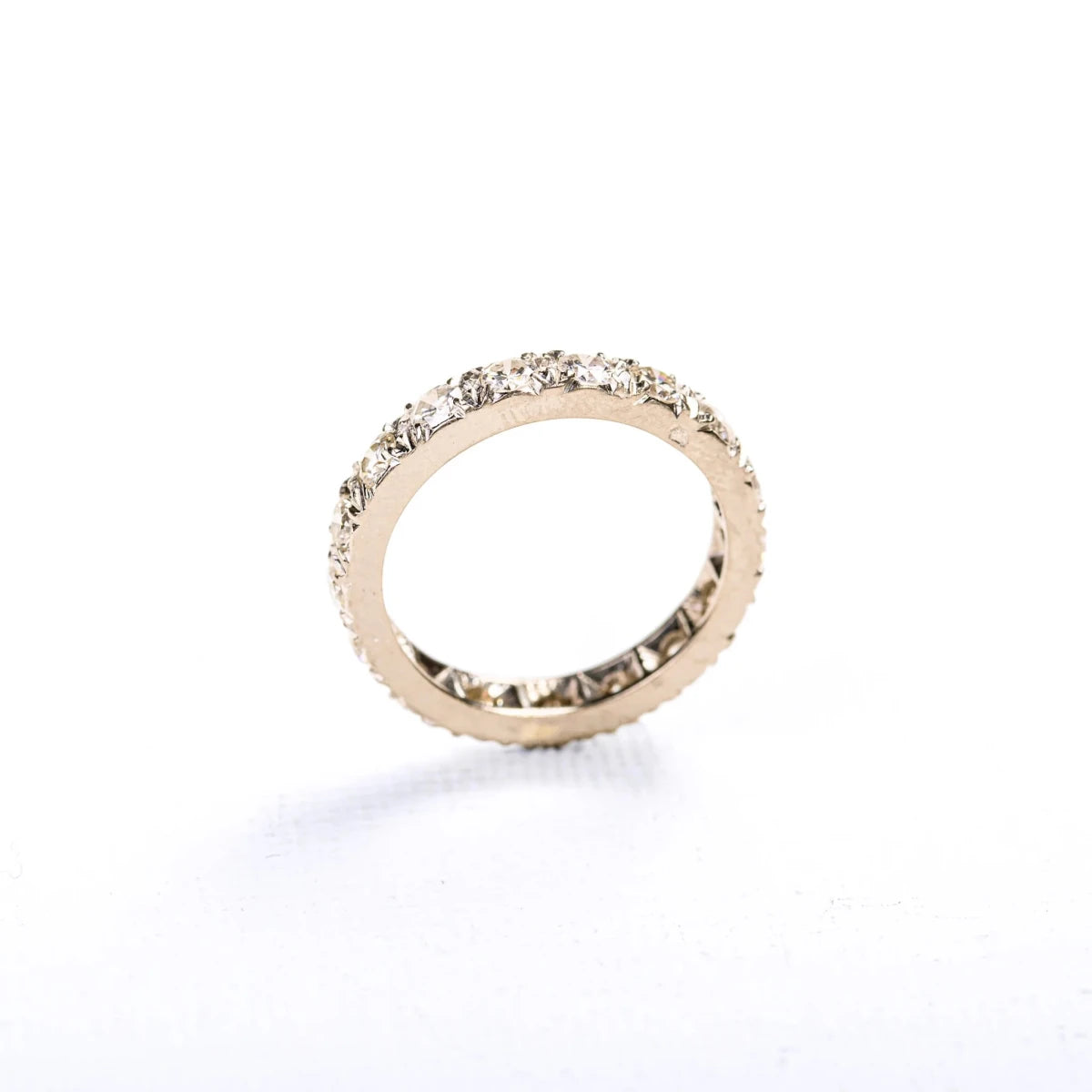 Bague Alliance américaine en or blanc et diamants - Castafiore