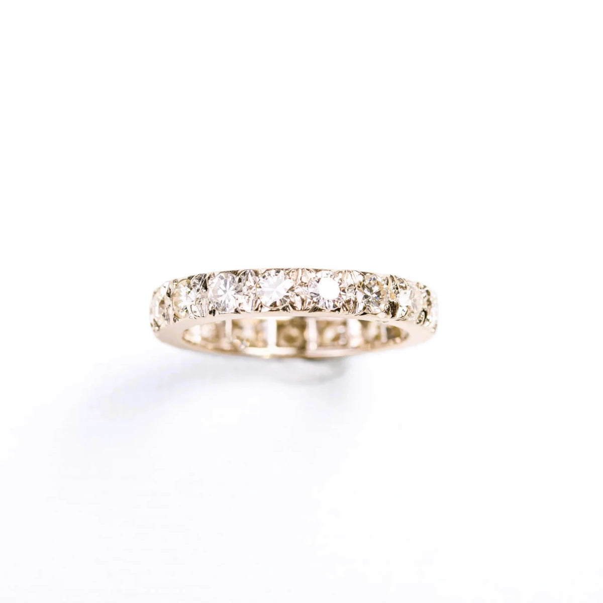 Bague Alliance américaine en or blanc et diamants - Castafiore