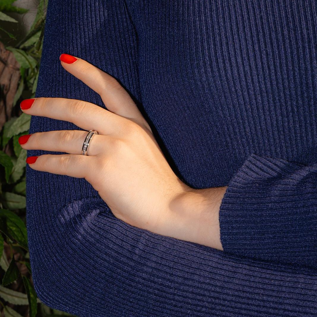 Bague Alliance BULGARI "B.zero1" en or blanc et diamants - Castafiore