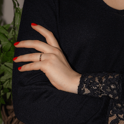 Bague Alliance CARTIER "Alliance C" en or rose et diamant - Castafiore