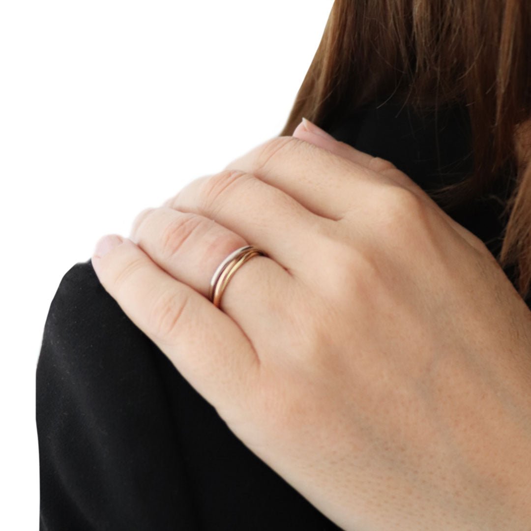 Bague Alliance CARTIER en or jaune, or blanc et or rose