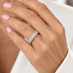 Bague Alliance CARTIER en platine et diamants - Castafiore