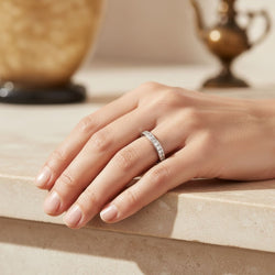 Bague Alliance CARTIER en platine et diamants