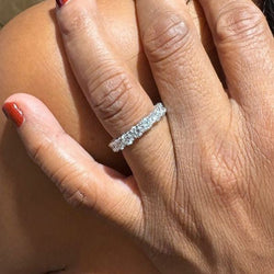 Bague Alliance en or blanc et diamants - Castafiore