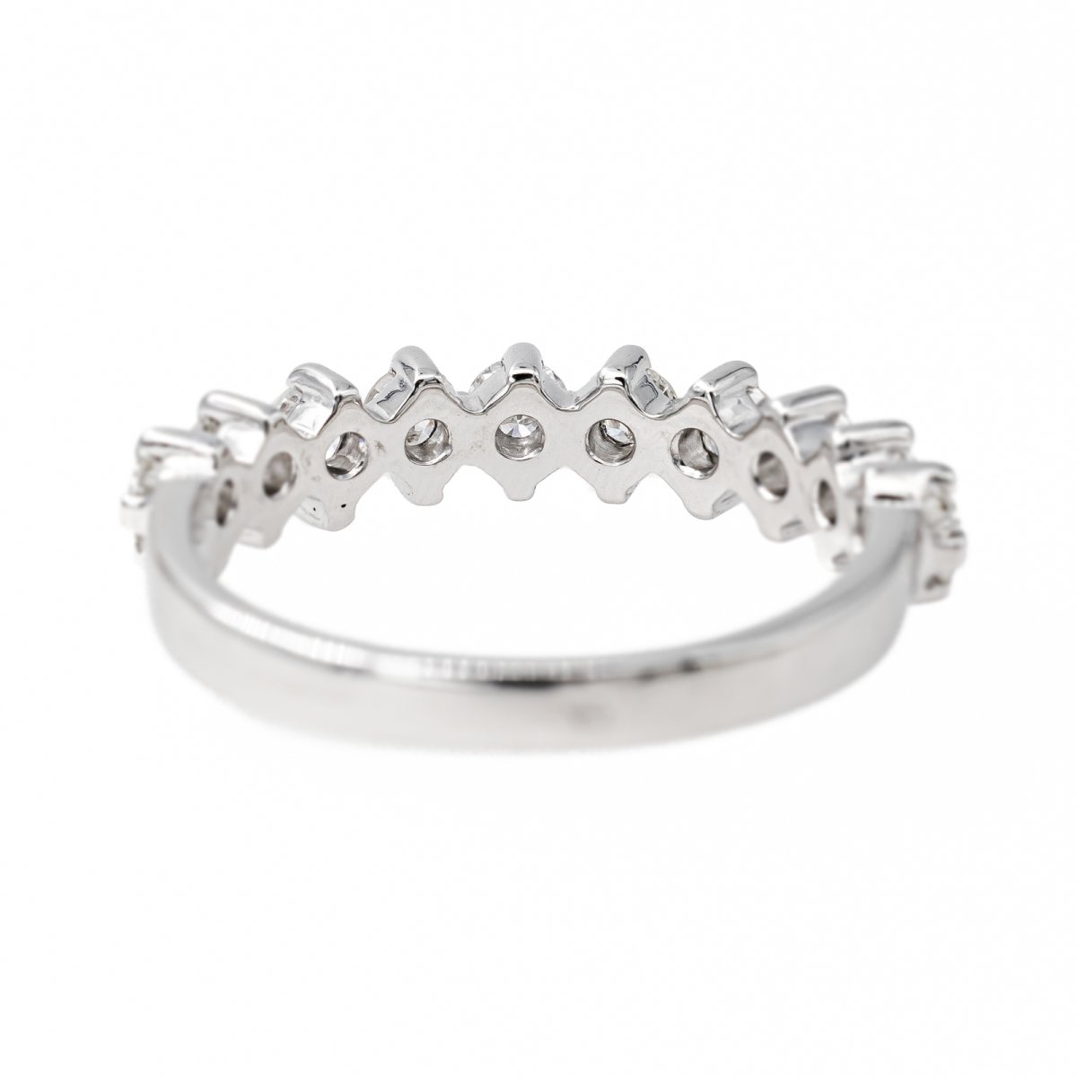 Bague alliance en or blanc et diamants - Castafiore