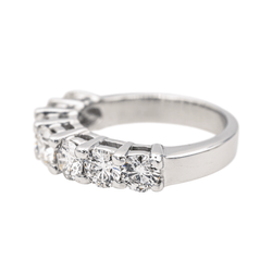 Bague Alliance en or blanc et diamants - Castafiore