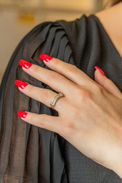 Bague Alliance en or blanc et diamants - Castafiore