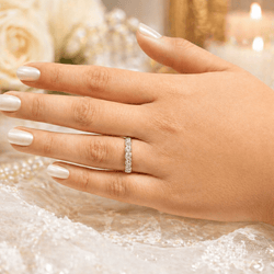 Bague Alliance en or blanc et diamants - Castafiore