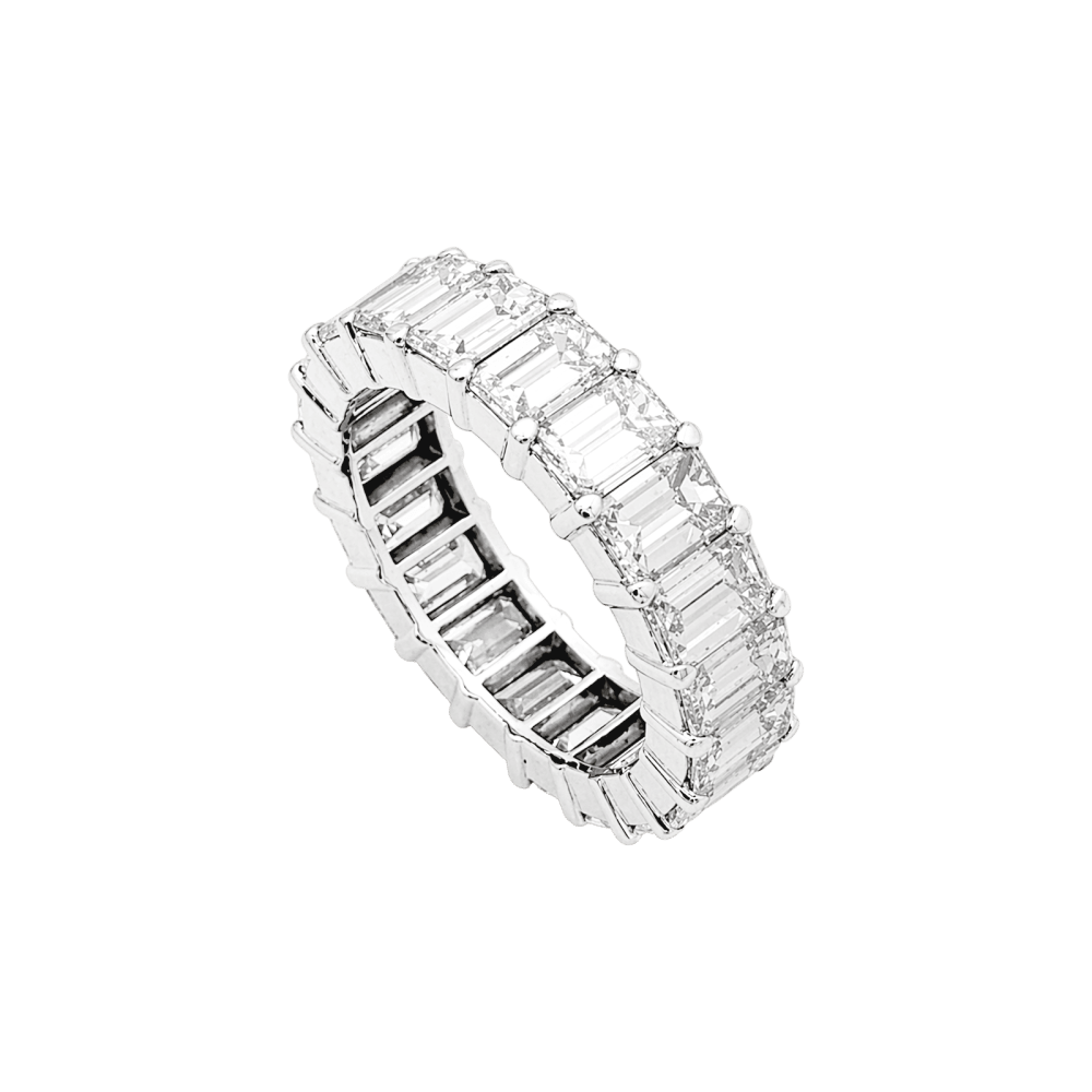 Ring alliance full tour in white gold, diamonds emerald cut.