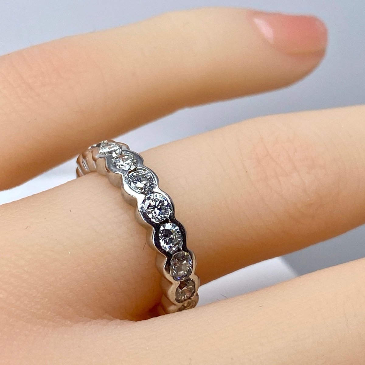 Bague Alliance en or blanc et diamants - Castafiore