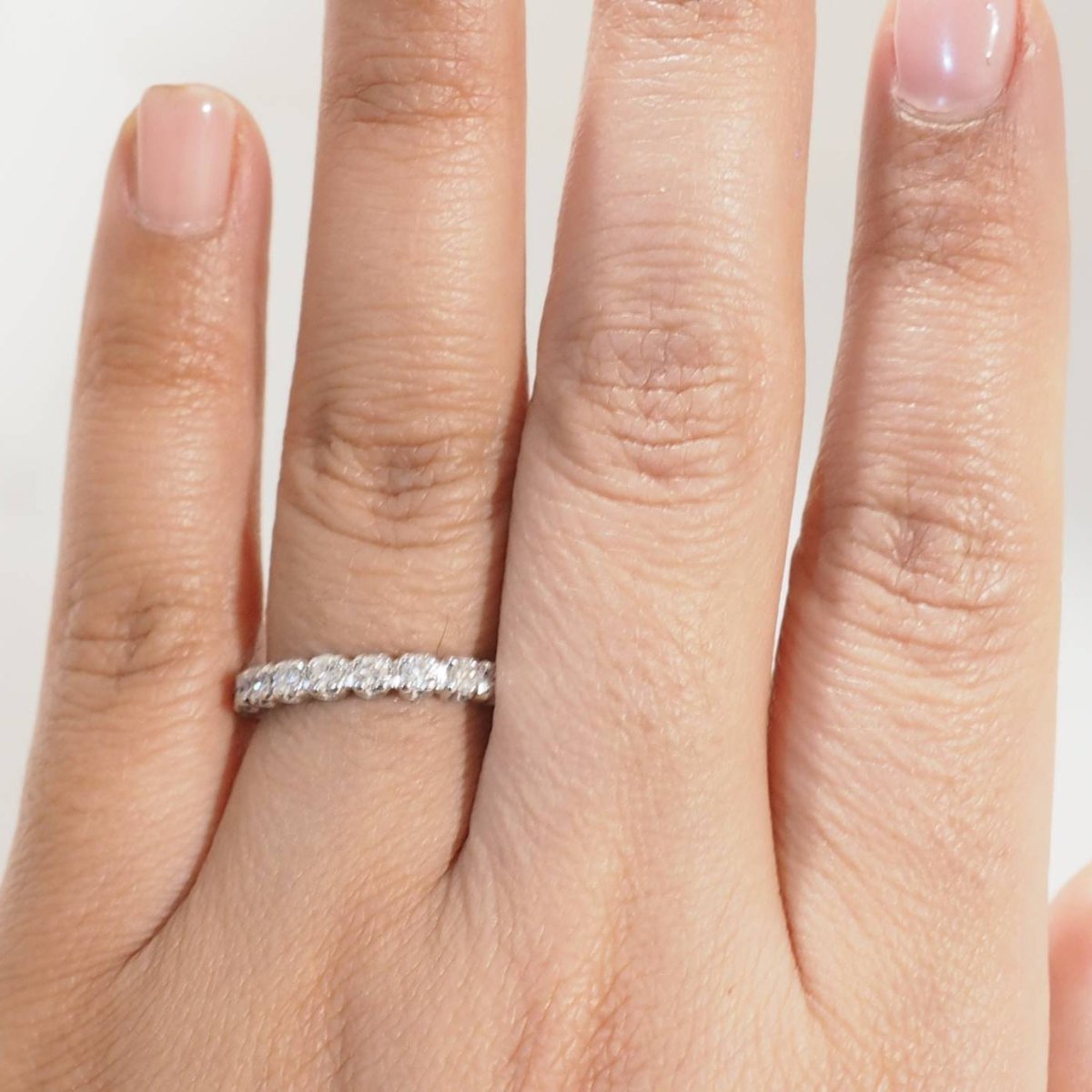 Bague Alliance en or blanc et diamants - Castafiore