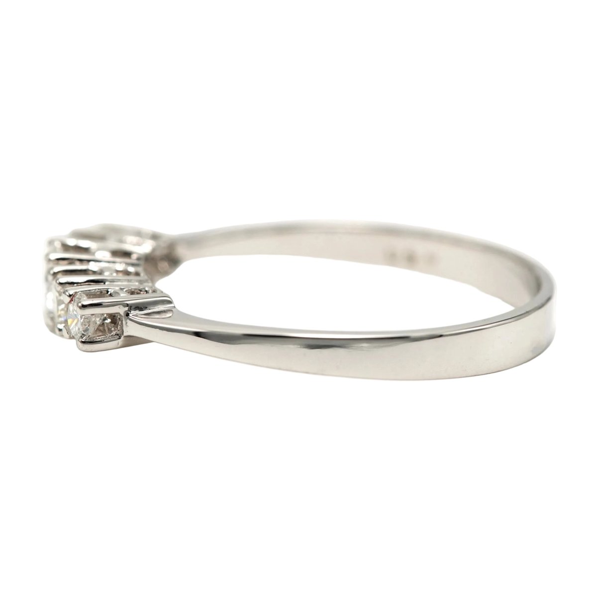 Bague Alliance en or blanc et diamants - Castafiore