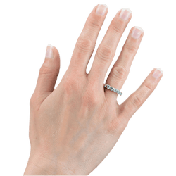 Bague Alliance en or blanc et diamants - Castafiore