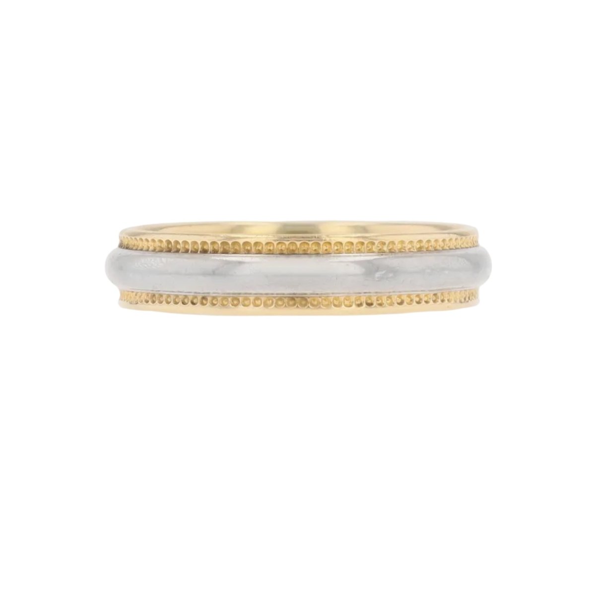 Two-tone chased wedding band