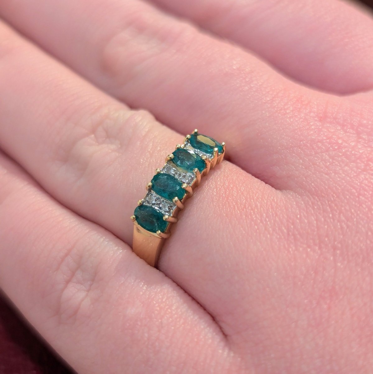 Bague Alliance en or jaune, émeraudes et diamants - Castafiore