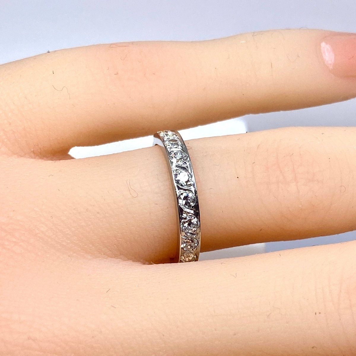 Bague Alliance en platine et diamants - Castafiore