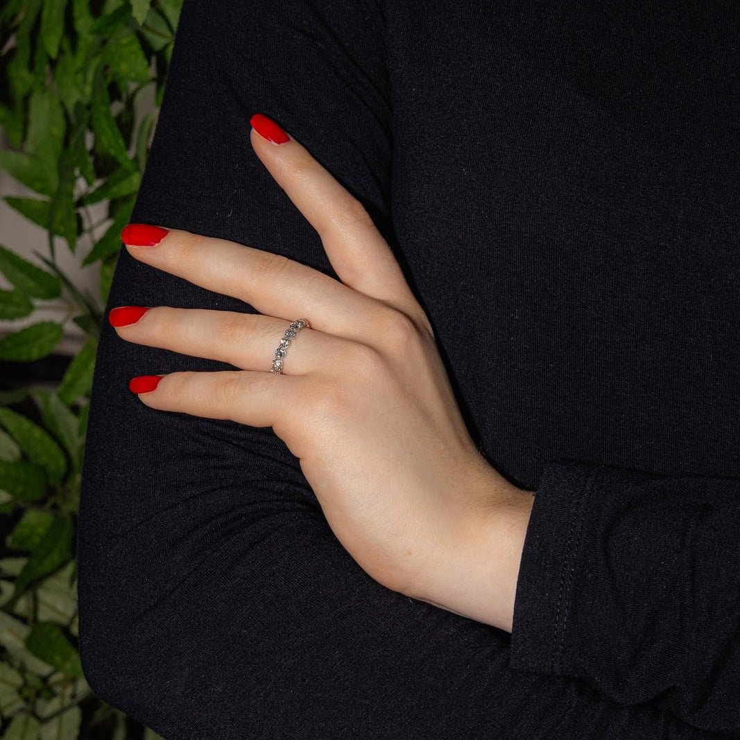 Bague Alliance en platine et diamants - Castafiore