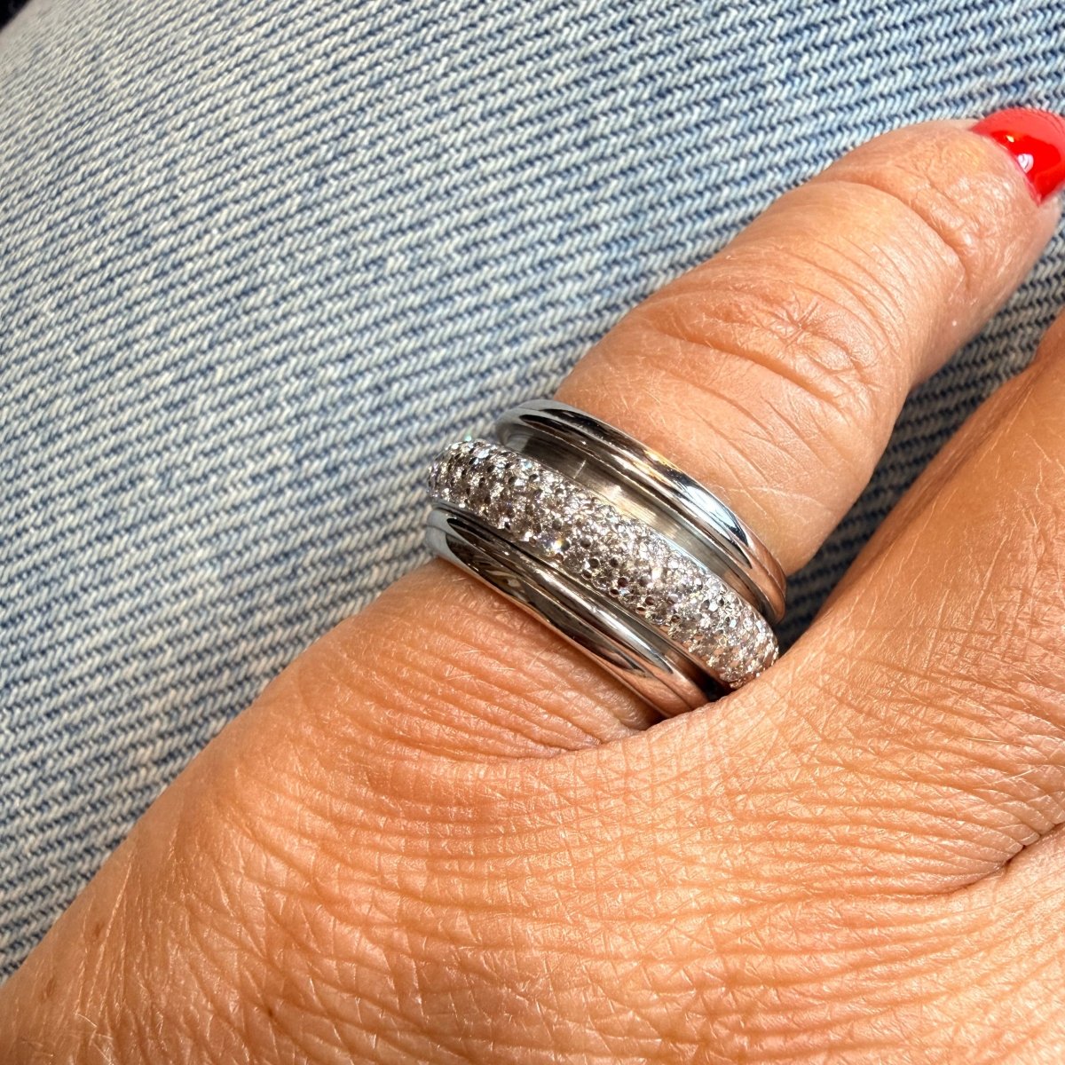 Bague Alliance PIAGET "Possession" en or blanc et diamants - Castafiore