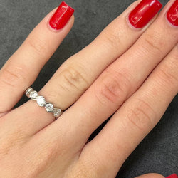 Bague Alliance tour complet en or blanc et diamants - Castafiore