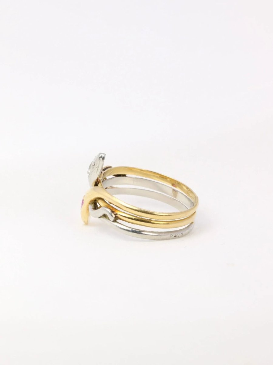 Bague ancienne deux serpents en or, diamant et rubis - XIXe siècle - Castafiore