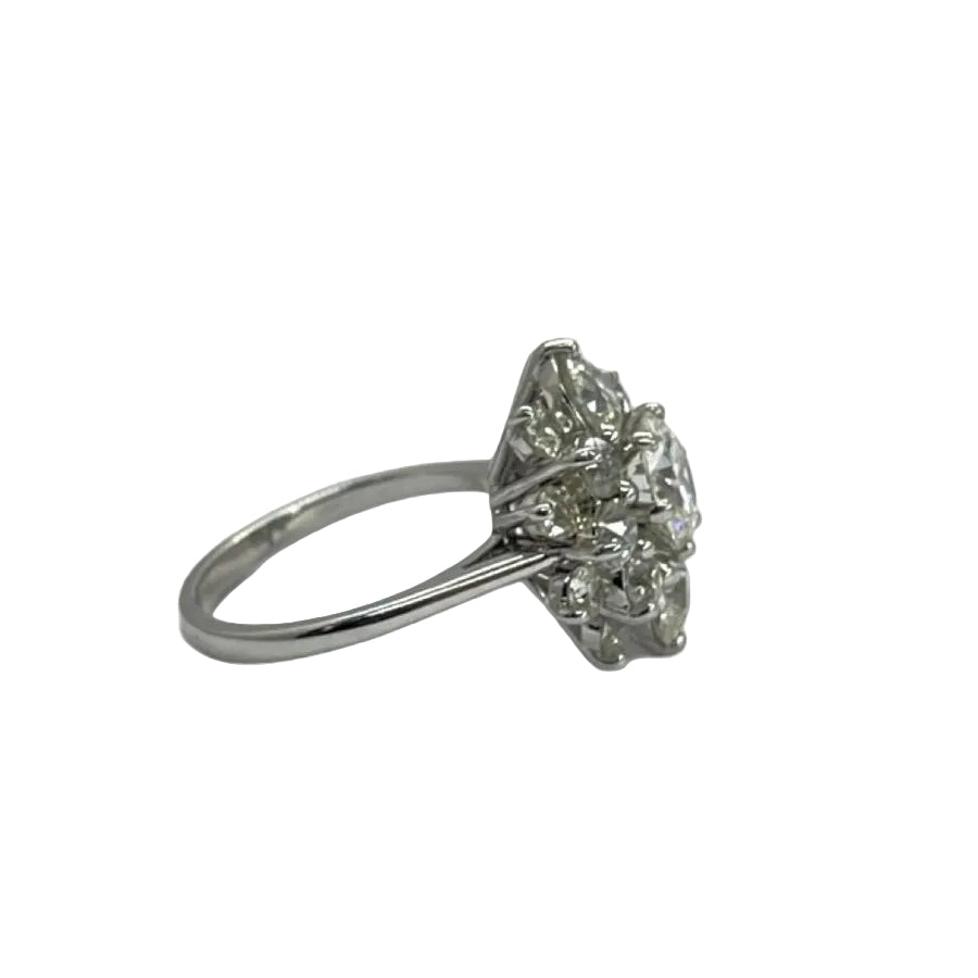 Bague ancienne en or blanc et diamants - Castafiore