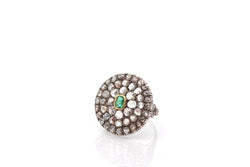 Ring old emerald and roses from diamonds