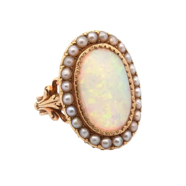 Bague ancienne en or et opale - Castafiore