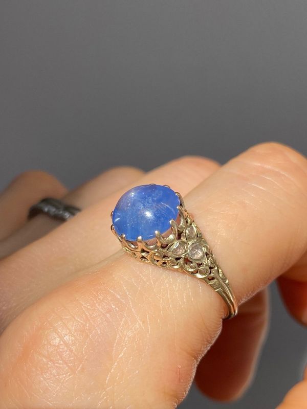 Bague ancienne en or jaune 14k et saphir - Castafiore