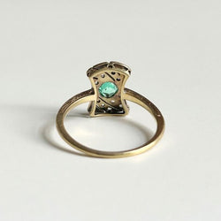 Bague ancienne en or jaune 18k et émeraude - Castafiore