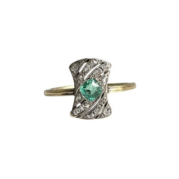 Bague ancienne en or jaune 18k et émeraude - Castafiore