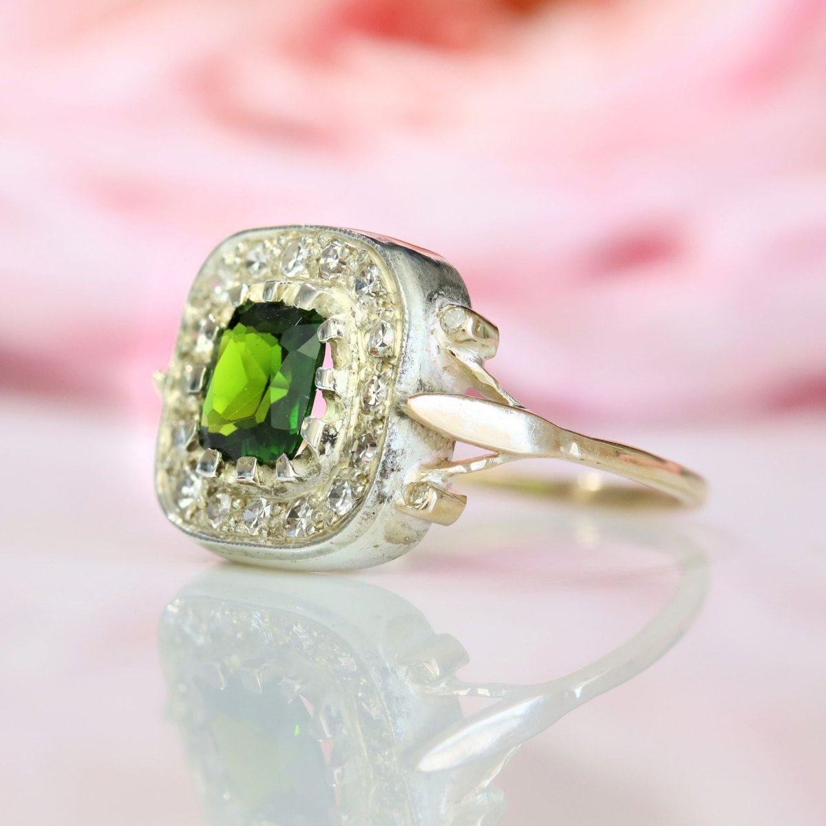 Ring peridot and diamonds former