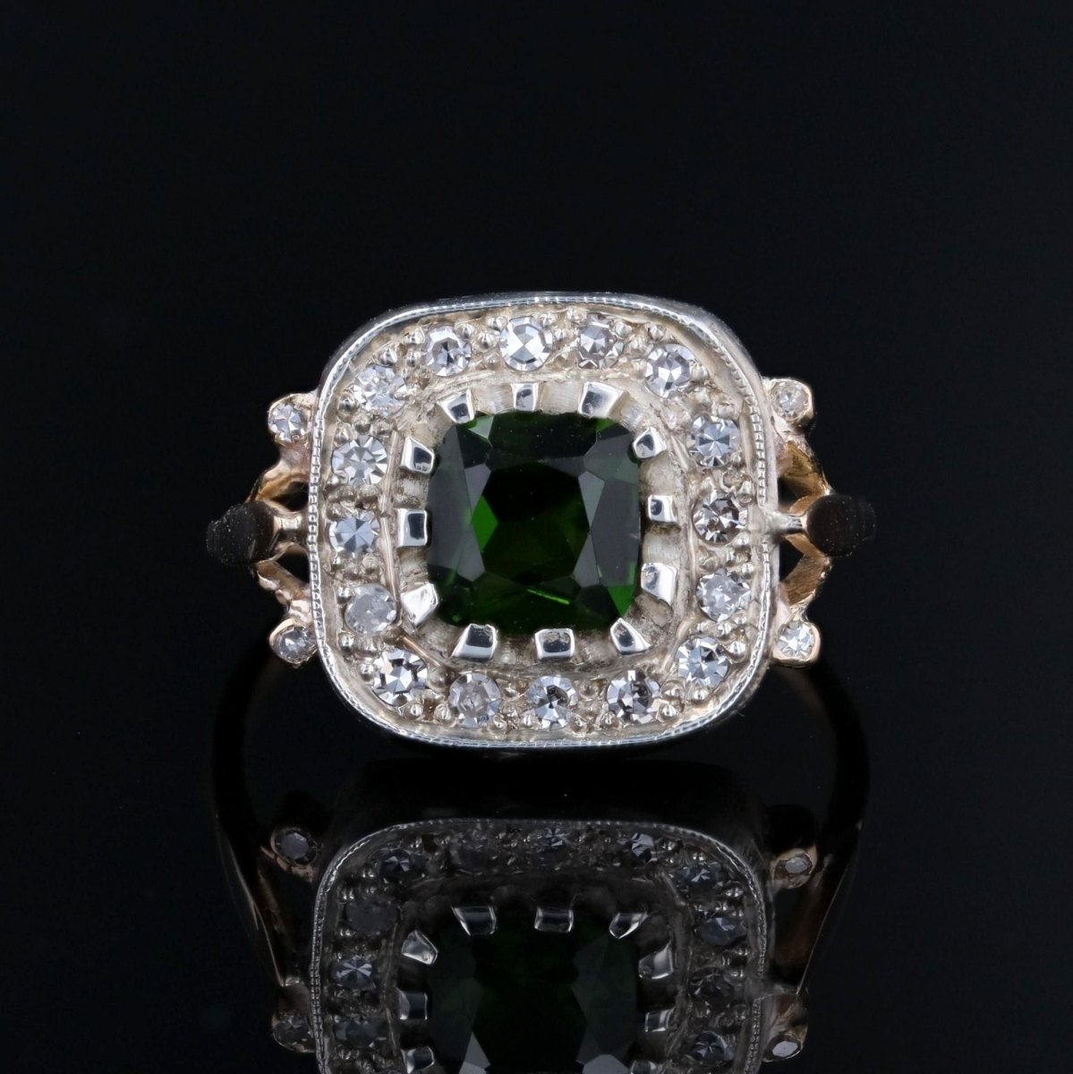 Ring peridot and diamonds former