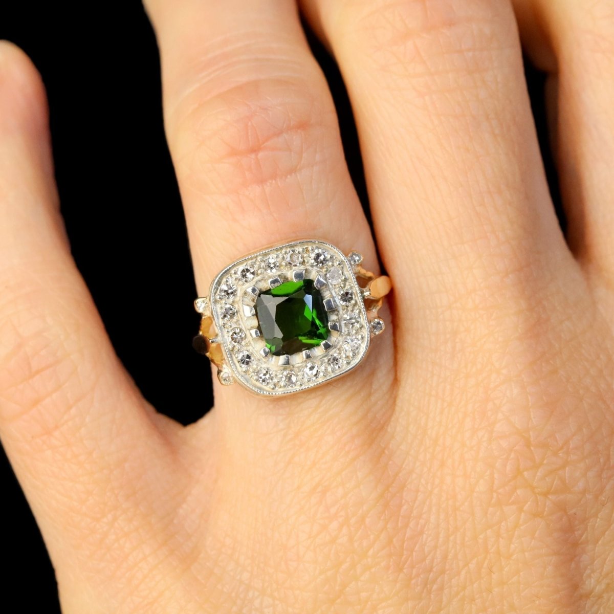 Ring peridot and diamonds former