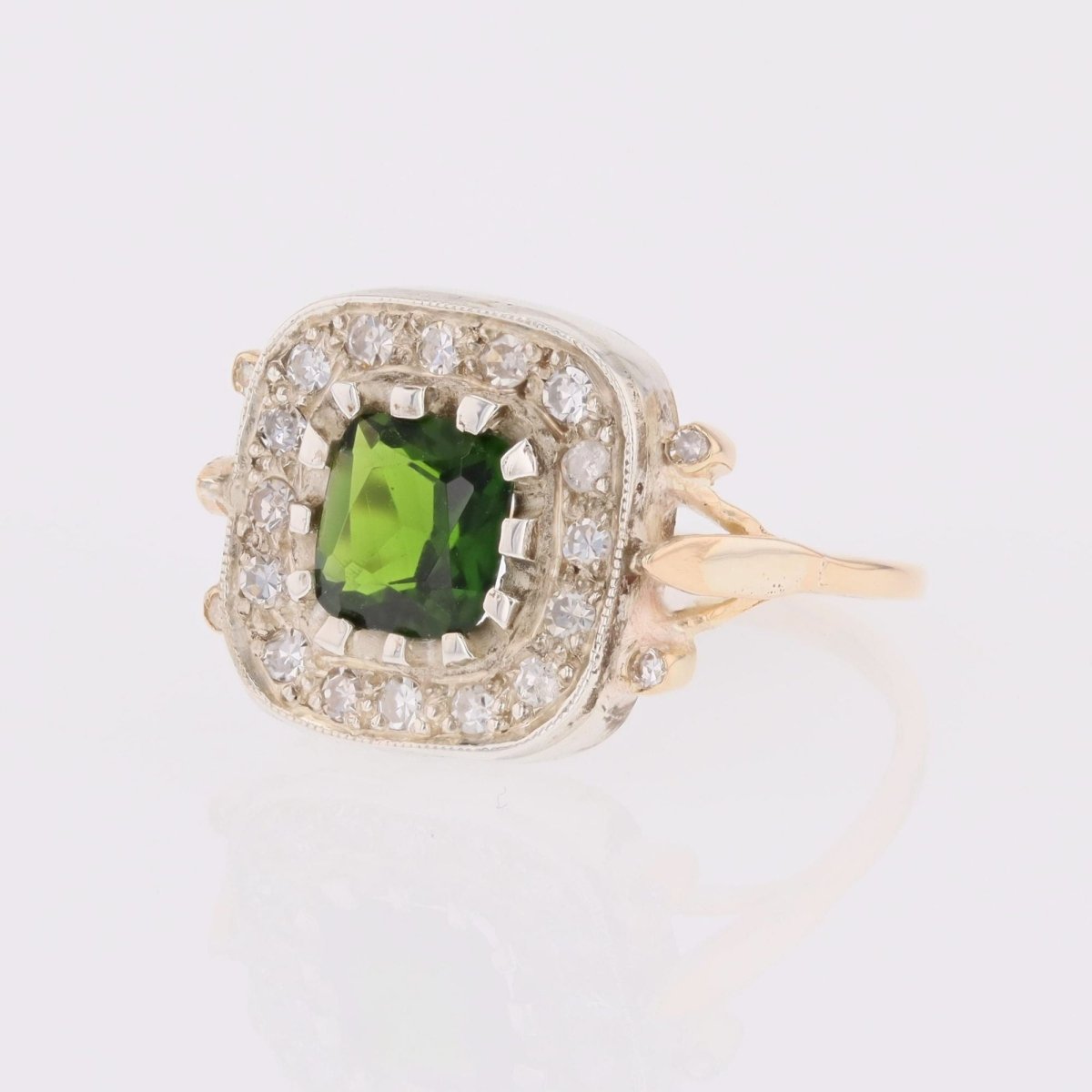 Ring peridot and diamonds former