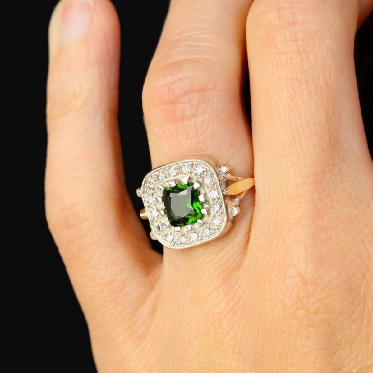 Ring peridot and diamonds former
