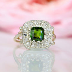 Ring peridot and diamonds former