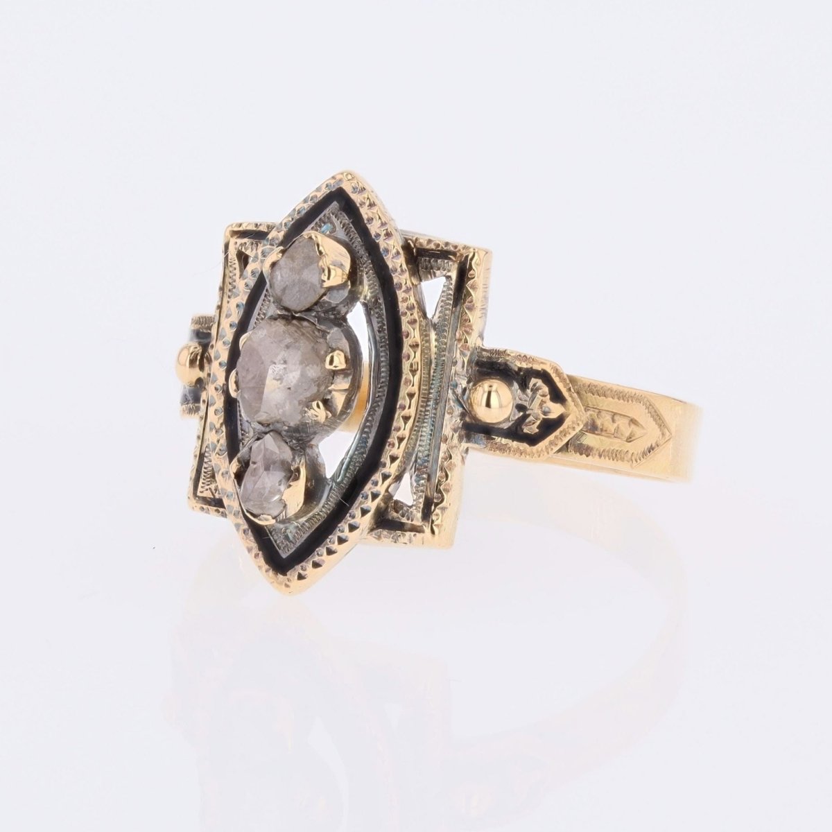 Bague ancienne en or rose et diamant - Castafiore