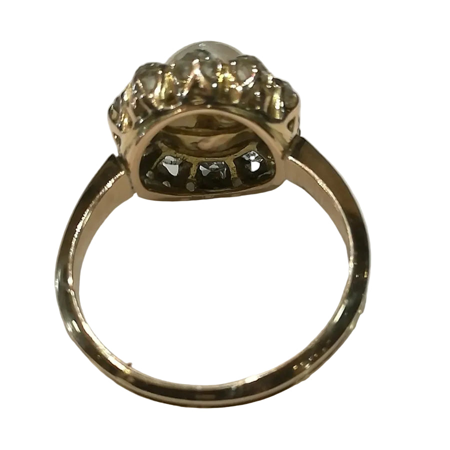 Bague Ancienne en or rose, Perle Fine et Diamants - Castafiore