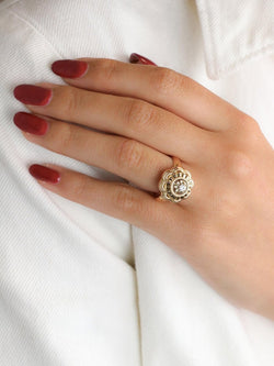 Bague ancienne fleur or jaune pierre blanche - Castafiore