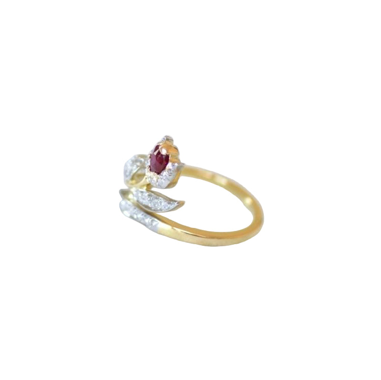 Bague Ancienne Fleur Rubis et Diamants - Castafiore