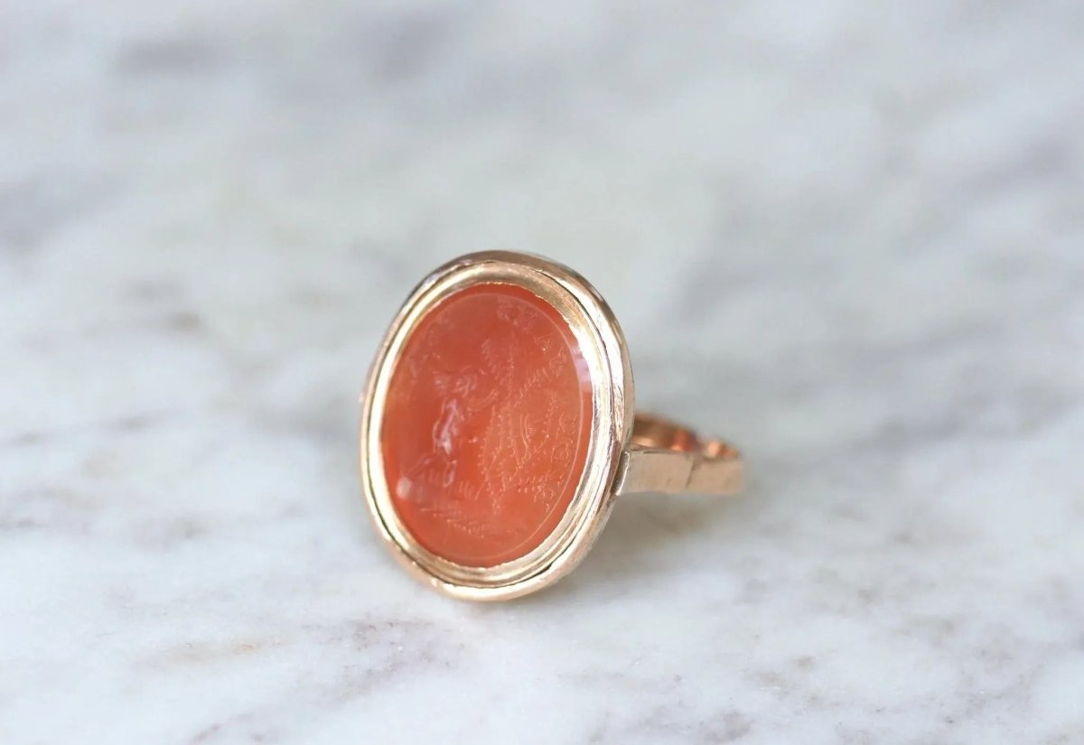 Bague Ancienne Intaille Cornaline sur Or Rose - Castafiore