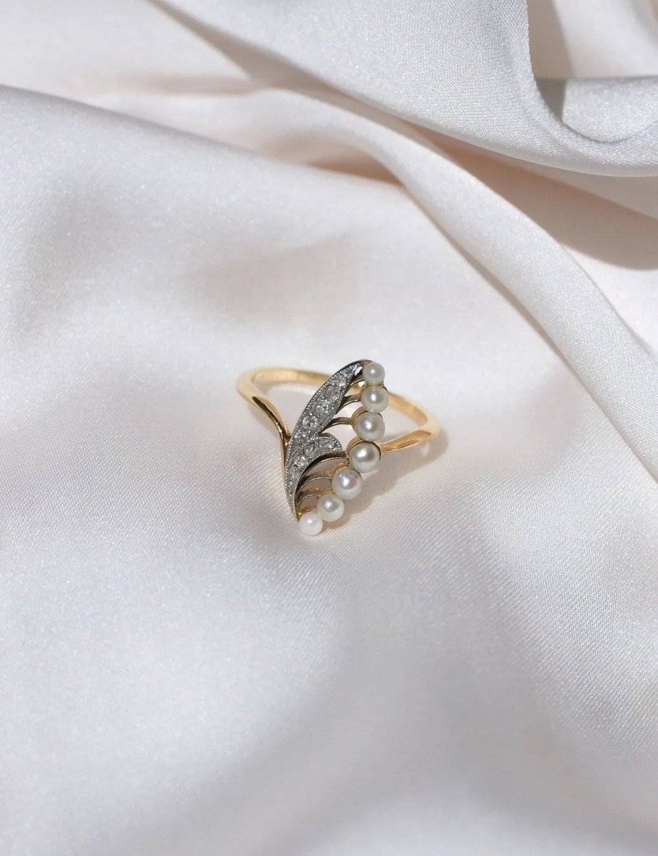 Bague Ancienne Muguet Perles et Diamants - Castafiore
