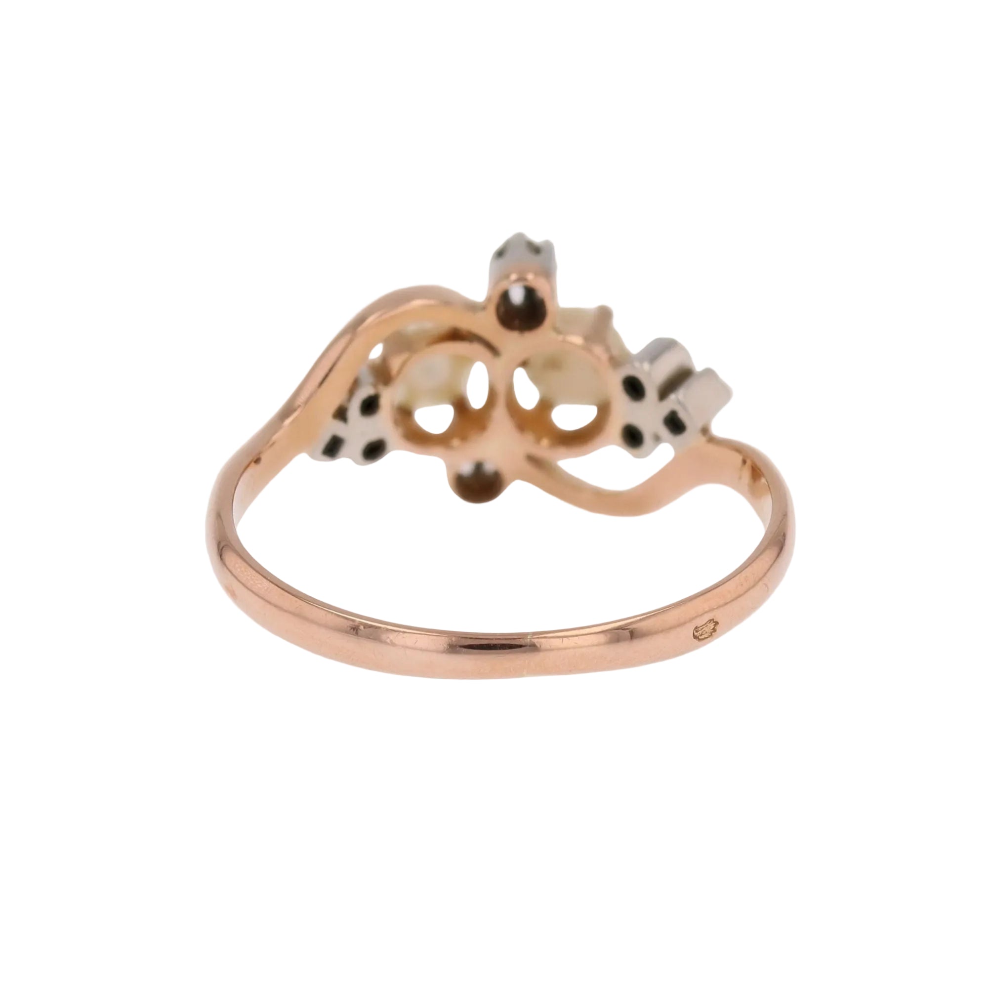 Ring antique fine pearls and diamonds