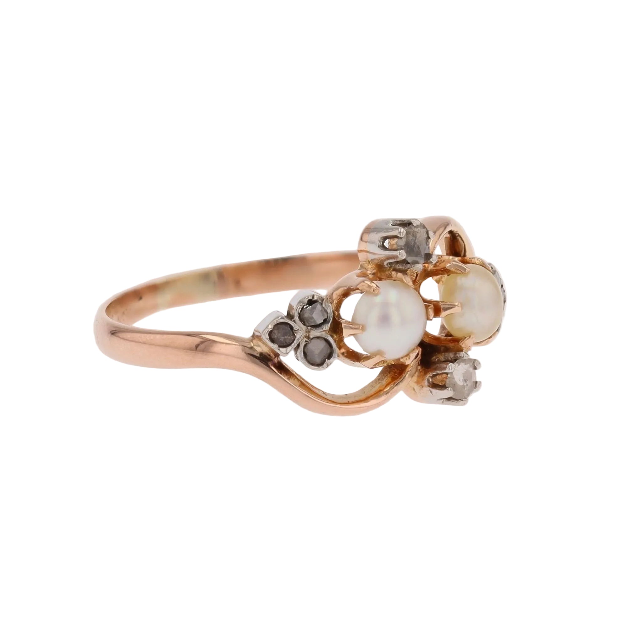 Ring antique fine pearls and diamonds