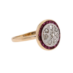 Bague ancienne ronde diamants taillés en rose et rubis calibrés - Castafiore