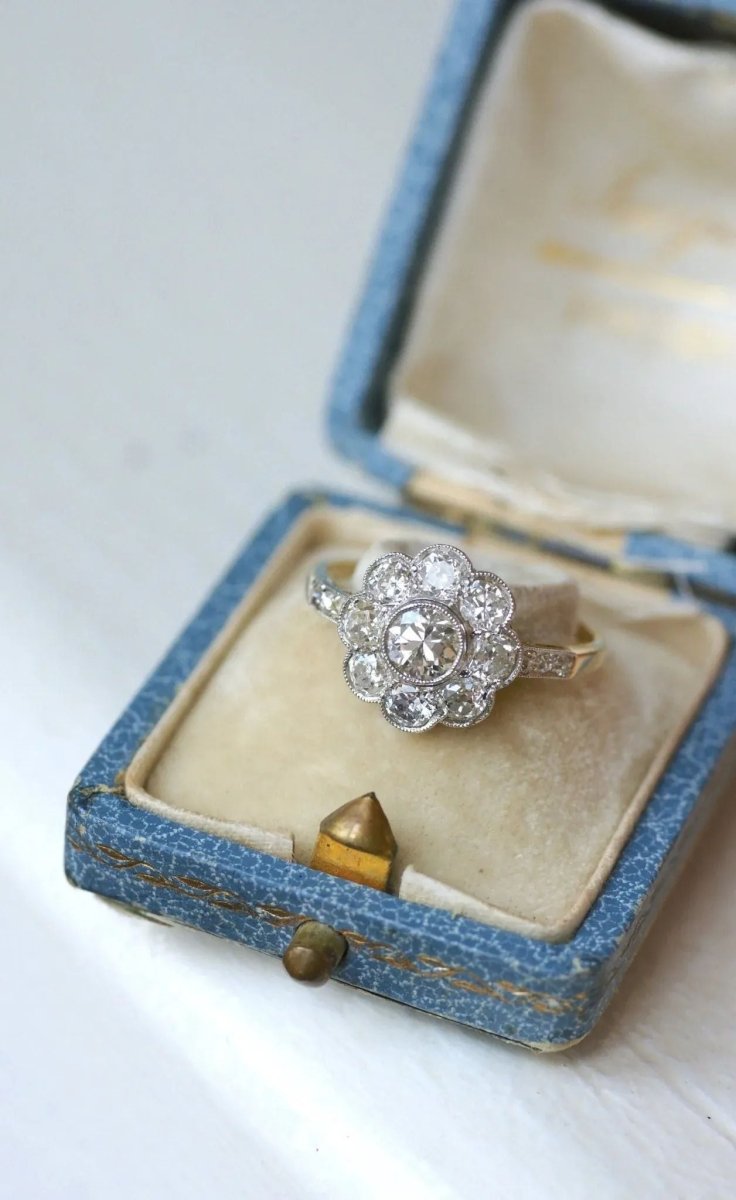 Bague Ancienne Russie Marguerite Diamants - Castafiore