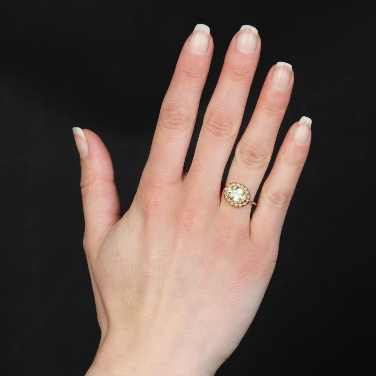 Bague ancienne saphir jaune naturel et perles fines - Castafiore