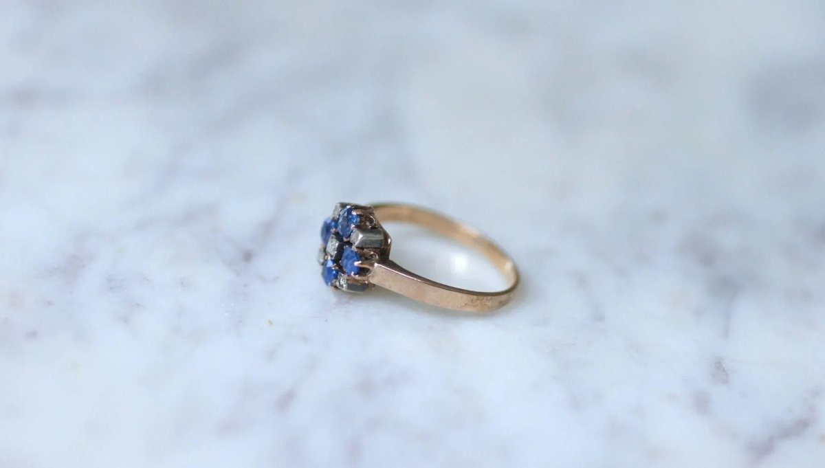 Bague ancienne saphirs et diamants sur or rose - Castafiore