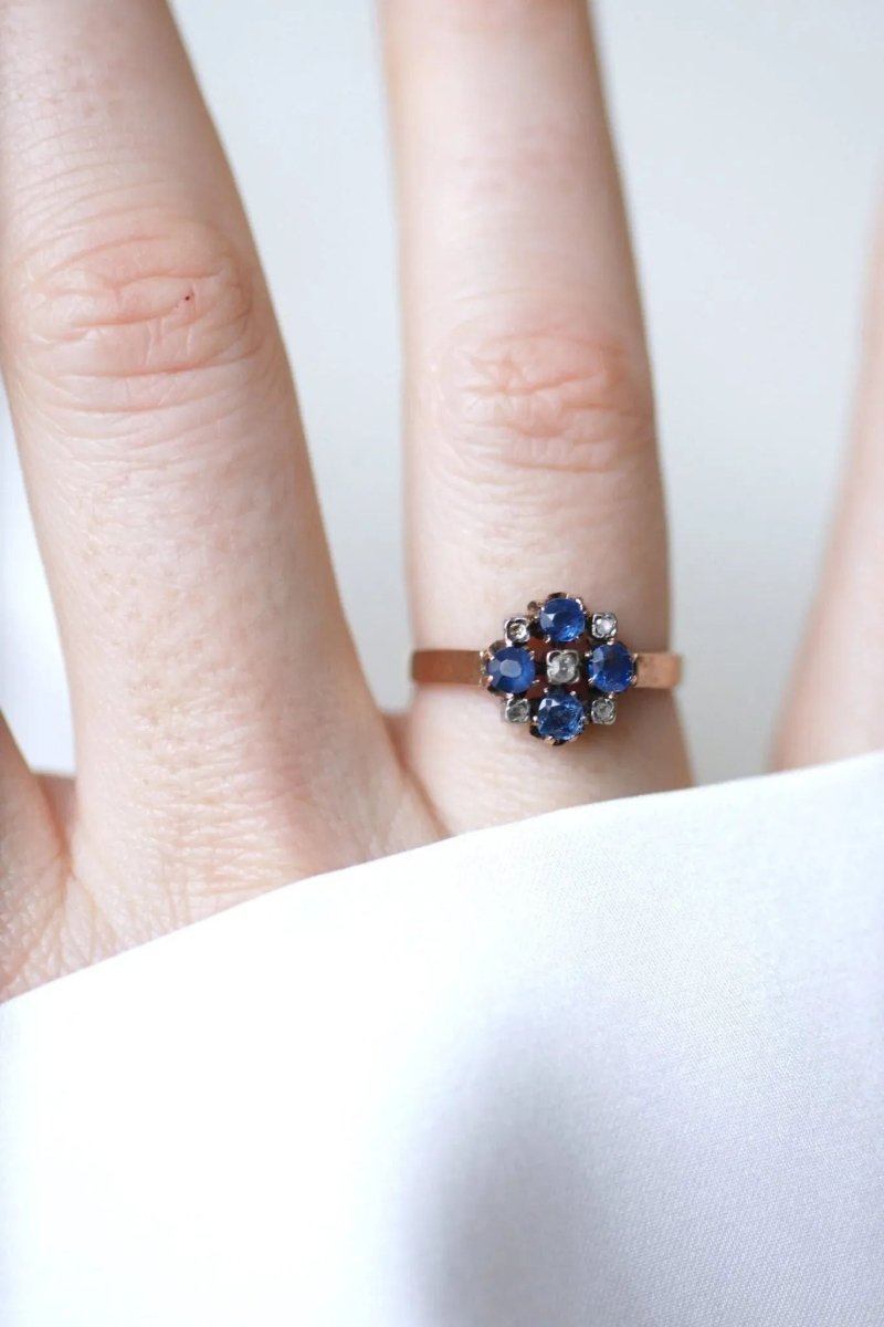 Bague ancienne saphirs et diamants sur or rose - Castafiore